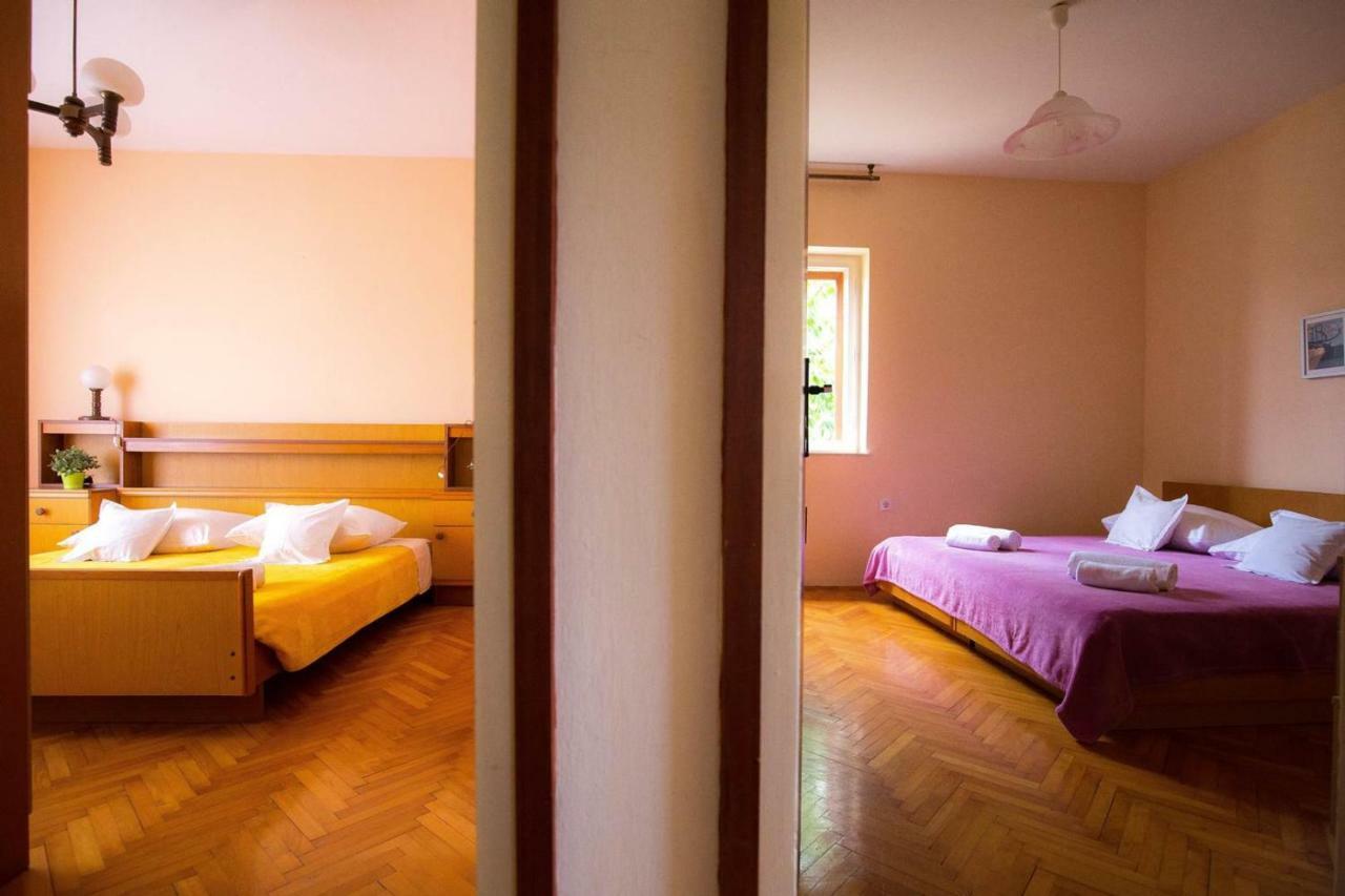 Apartments Jerko Jadrijevic Primosten Exterior photo